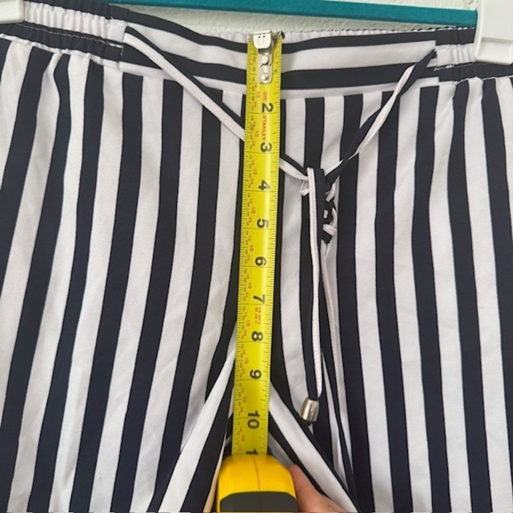 7th Avenue Studio NewYork Company Striped Shorts Women's Size M Drawstring Waist - Picture 6 of 7